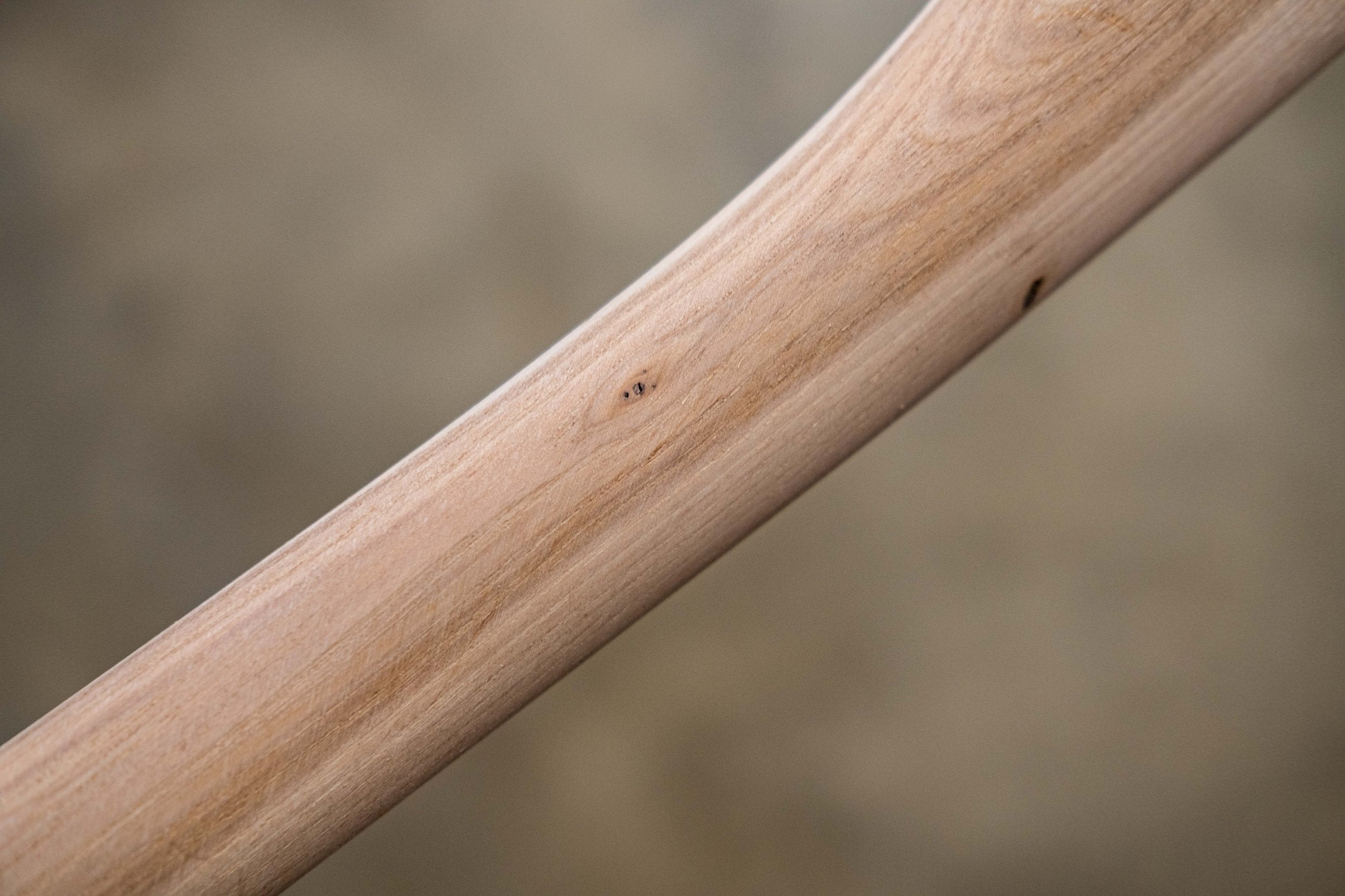 knot in axe handle