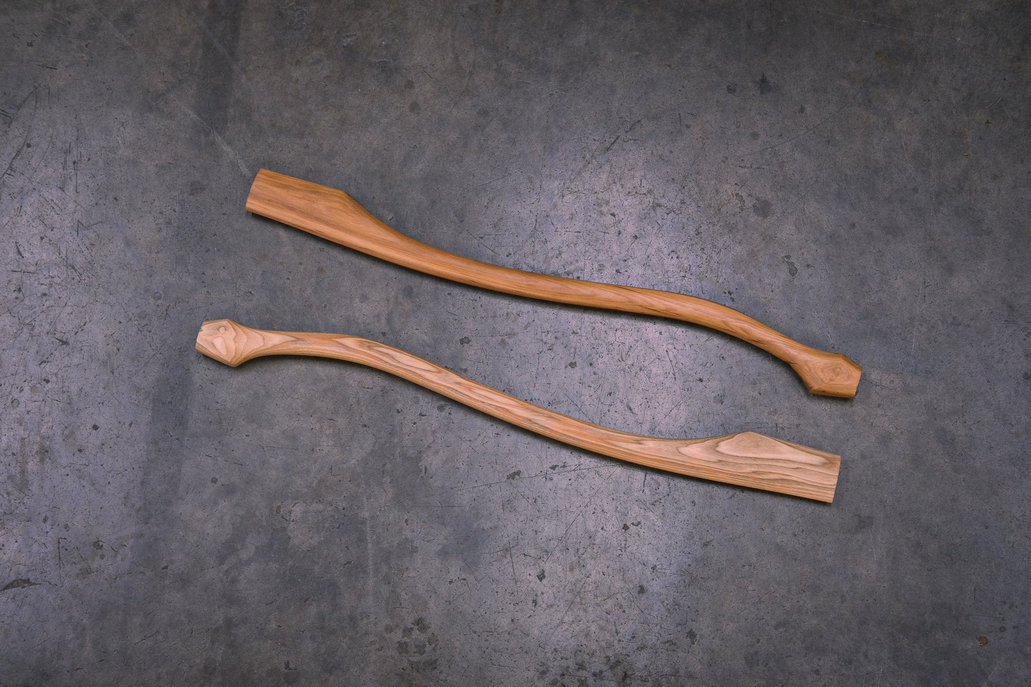 32" Curvy Handle